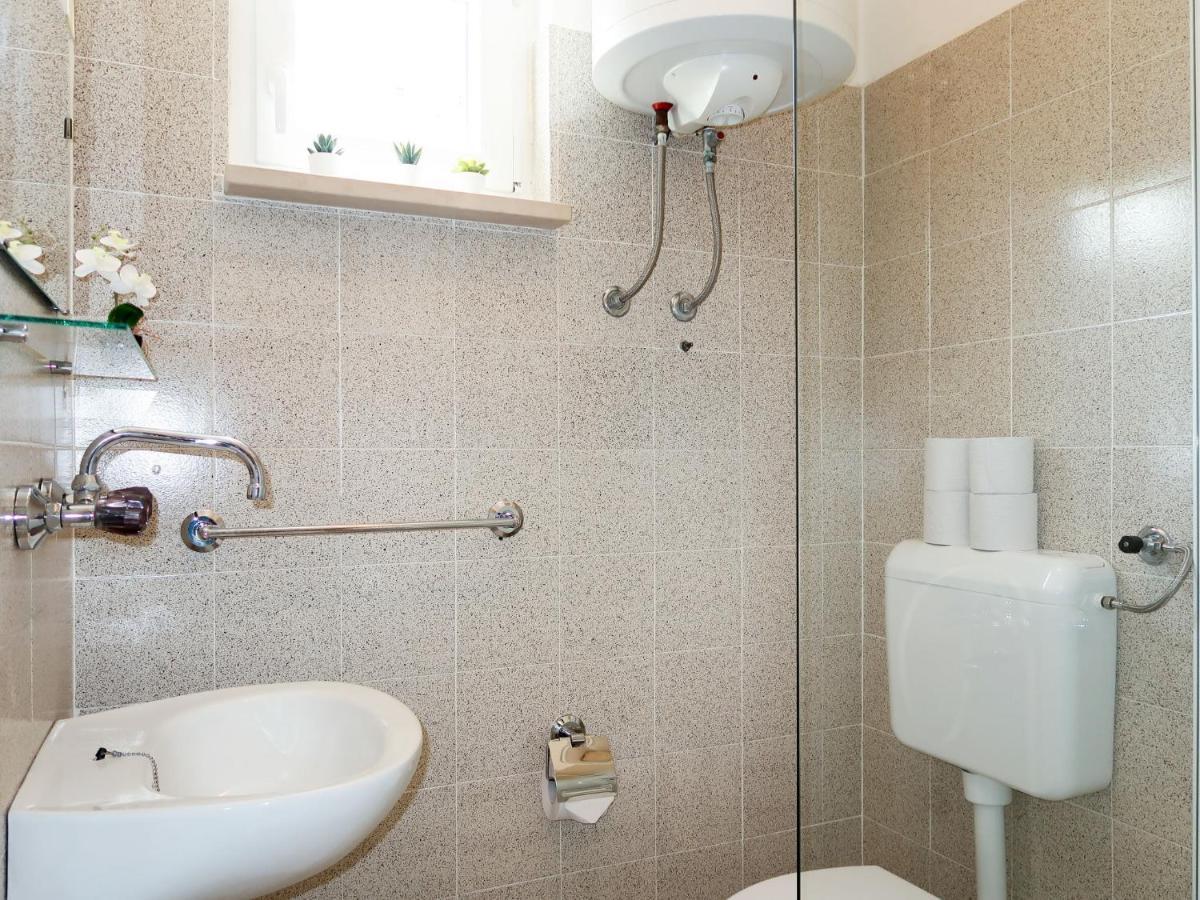 Kornić Apartment Meri - Krk211 By Interhome מראה חיצוני תמונה
